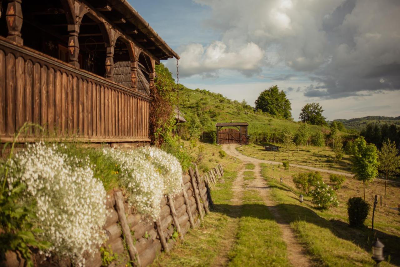 Raven'S Nest - The Hidden Village, Transylvania - Romania Sub Piatra Exterior photo