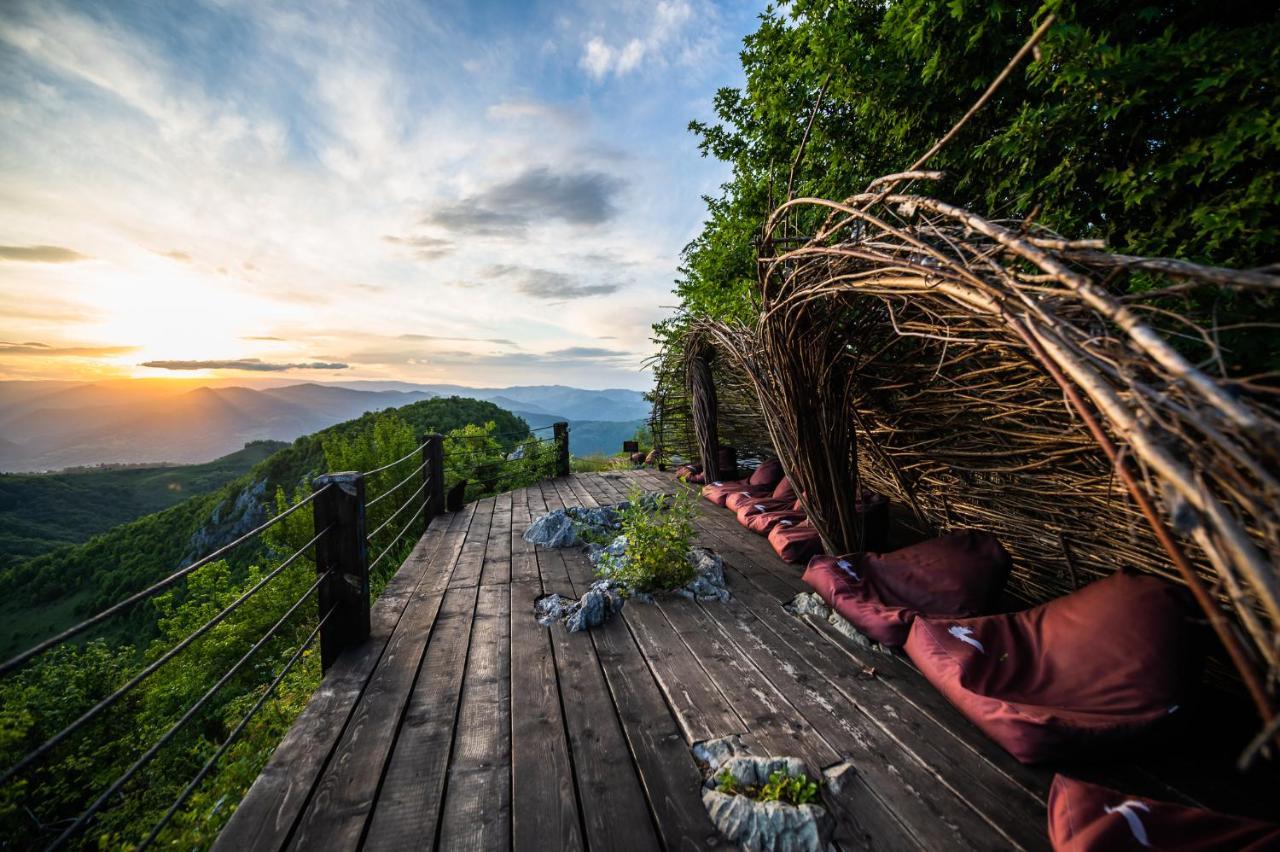 Raven'S Nest - The Hidden Village, Transylvania - Romania Sub Piatra Exterior photo